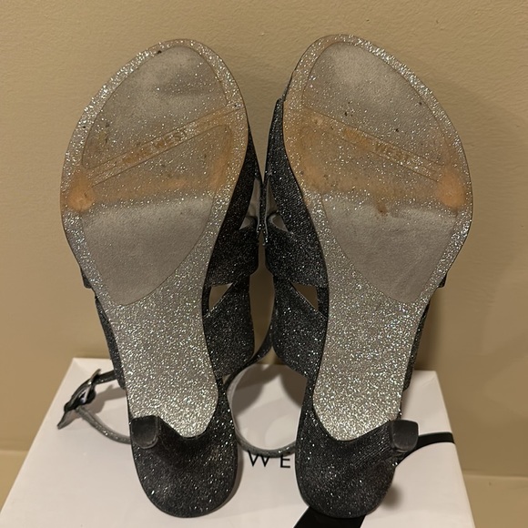 Women’s 9.5 Nine West, Black&Silver Sparkly Platform Sandal. Gently worn - Picture 6 of 7